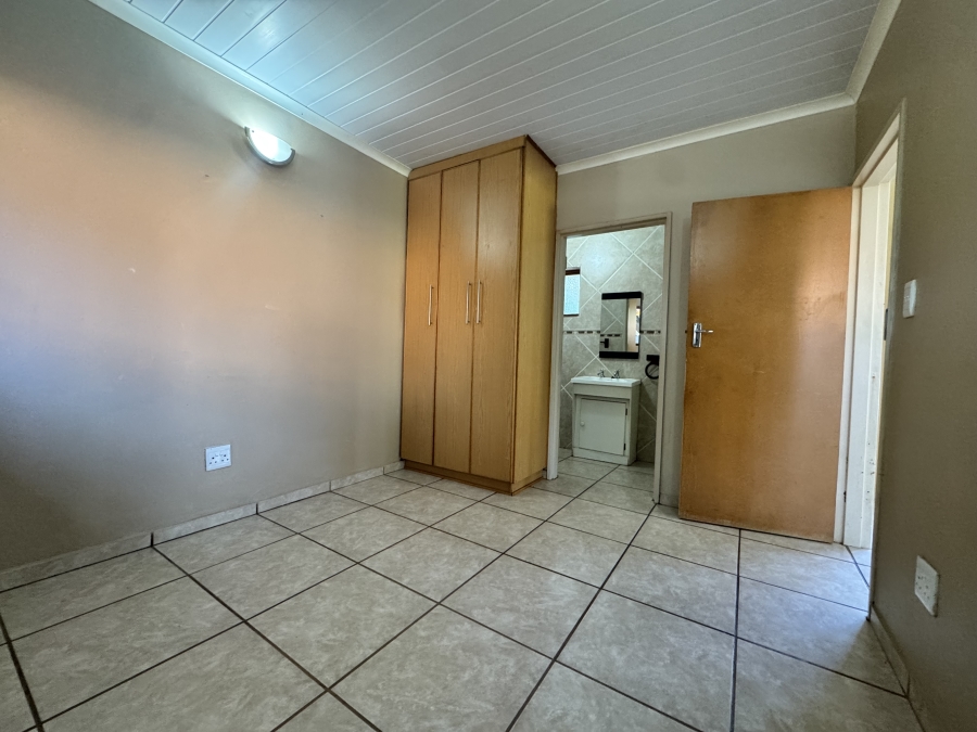 4 Bedroom Property for Sale in Neserhof North West